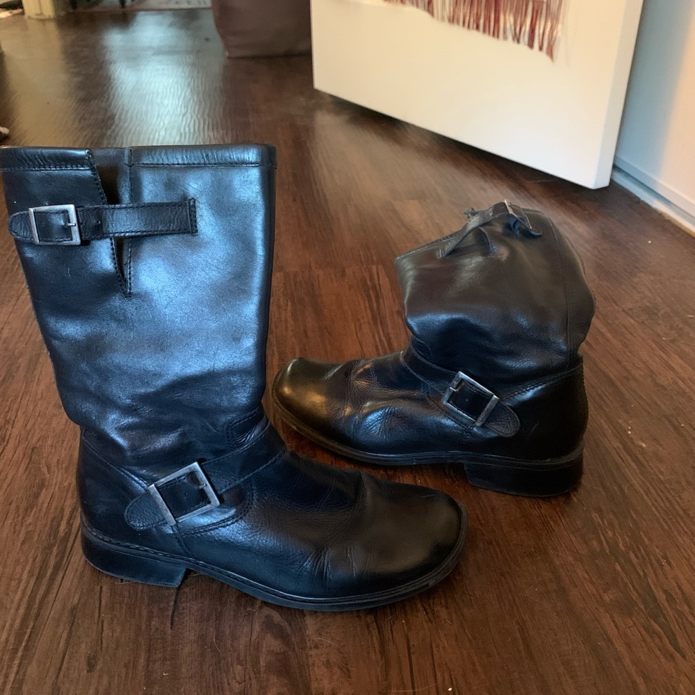 Black Boots